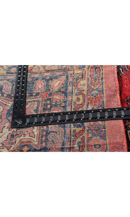 13 x 19 Oversized Antique Red Persian Sarouk Rug 79124