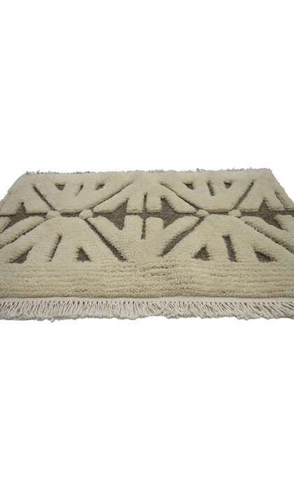 2 x 3 Modern High-Low Rug 30399