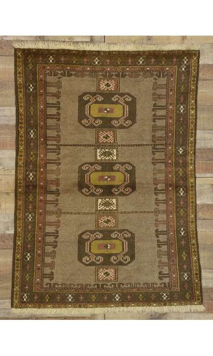 4 x 5 Vintage Shiraz Rug 76402
