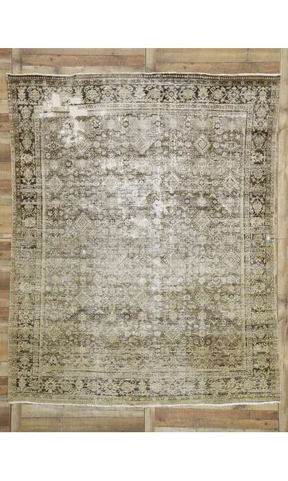 8 x 10 Distressed Faded Antique-Worn Persian Mahal Rug 74910