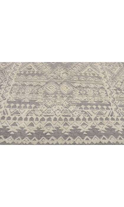8 x 10 Contemporary High-Low Rug 30557