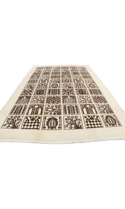 7 x 10 Vintage Persian Bakhtiari Rug 72028