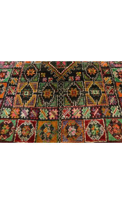 6 x 10 Colorful Vintage Boujad Moroccan Rug 21308