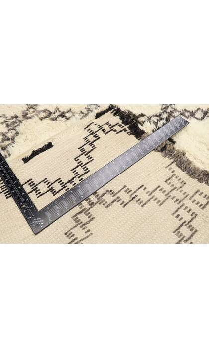 6 x 11 Vintage Moroccan Rug 21366