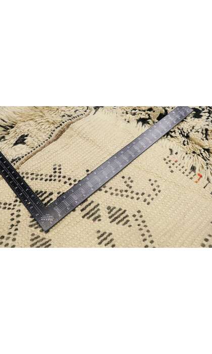 6 x 10 Vintage Moroccan Rug 21493