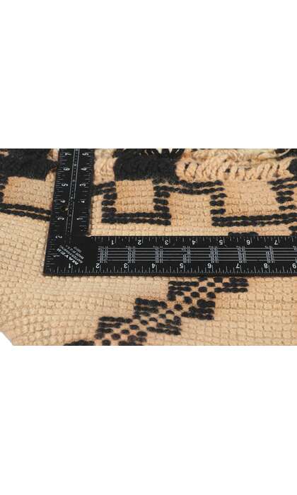 6 x 10 Vintage Moroccan Rug 78381