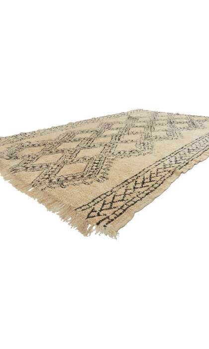 6 x 10 Vintage Moroccan Rug 78382