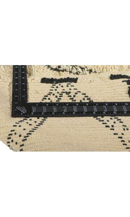 6 x 11 Vintage Moroccan Beni Ourain Rug 78376