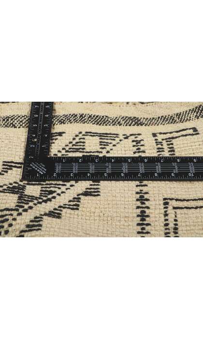 6 x 9 Vintage Moroccan Rug 78395