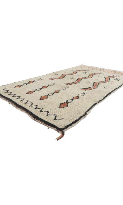 4 x 7 Vintage Moroccan Beni Ourain Rug 78401 corner