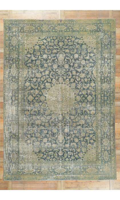 9 x 13 Distressed Faded Persian Rug 76820