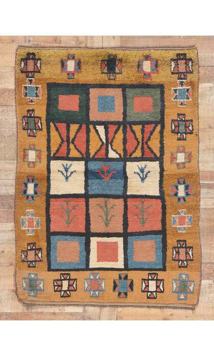 4 x 5 Vintage Persian Shiraz Rug 61247