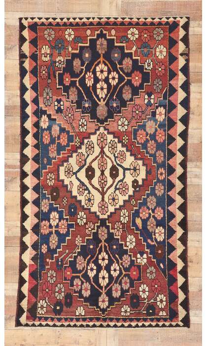 5 x 9 Antique Persian Shiraz Rug 61234