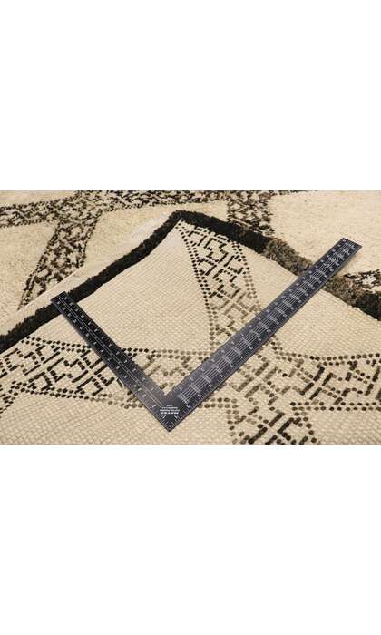 7 x 10 Vintage Moroccan Beni Ourain Rug 20904