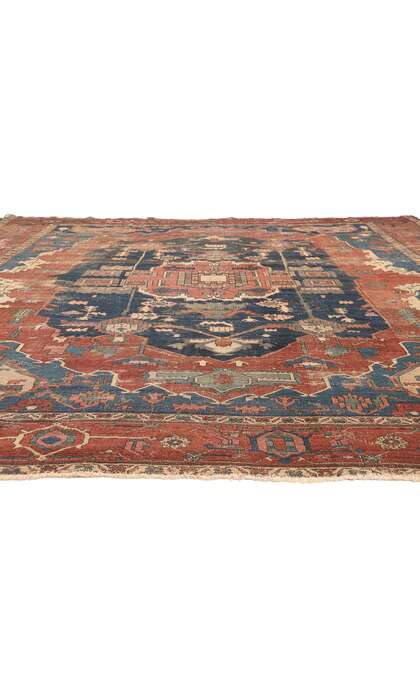 10 x 13 Antique-Worn Persian Serapi Rug 78547