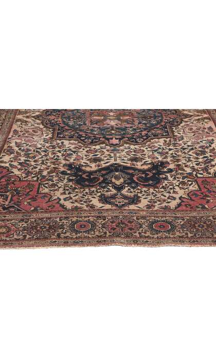 ​4 x 6 Antique Persian Sarouk Farahan Rug 78683