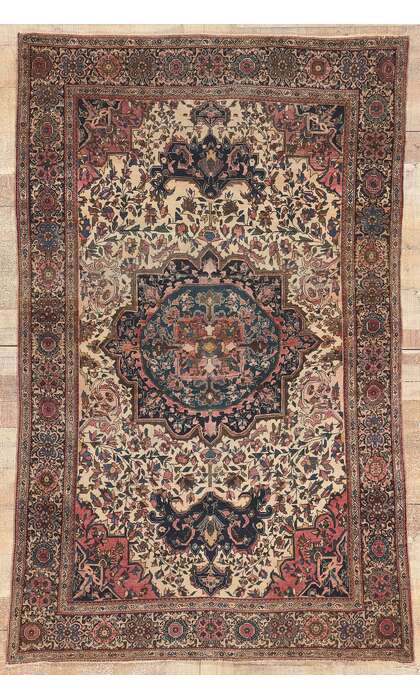 ​4 x 6 Antique Persian Sarouk Farahan Rug 78683