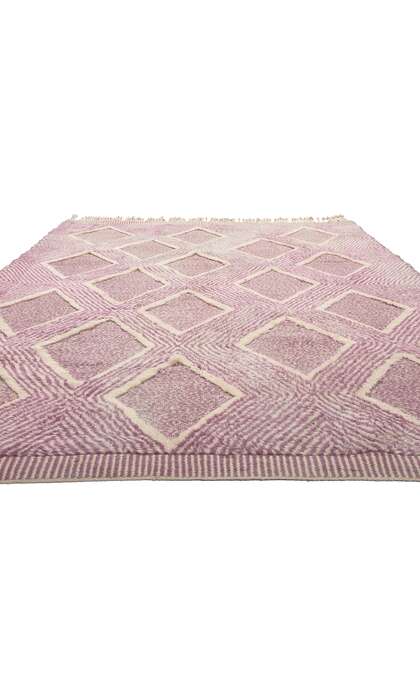 7 x 10 Modern Luxe Beni Mrirt High-Low Moroccan Rug 21045