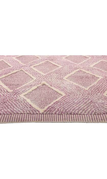 7 x 10 Modern Luxe Beni Mrirt High-Low Moroccan Rug 21045