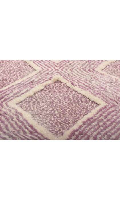 7 x 10 Modern Luxe Beni Mrirt High-Low Moroccan Rug 21045