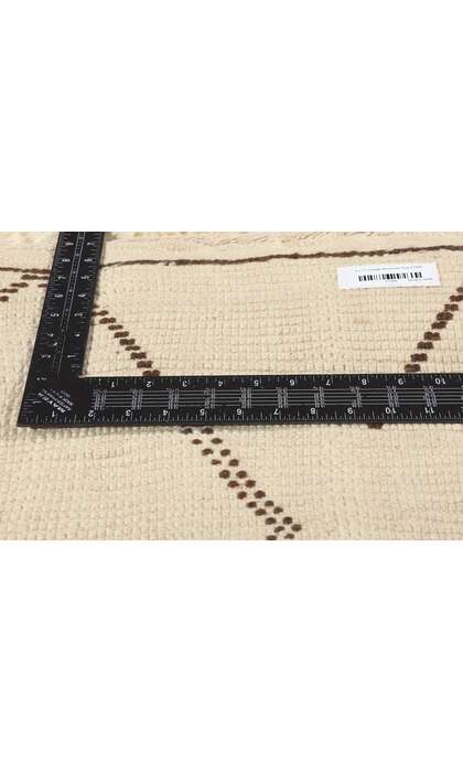 6 x 11 Vintage Moroccan Beni Ourain Rug 21356