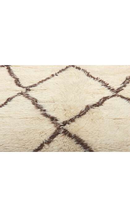 6 x 11 Vintage Moroccan Beni Ourain Rug 21356