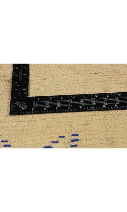 ​5 x 10 Vintage Moroccan Azilal Rug 21756