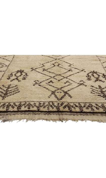 ​5 x 8 Neutral Vintage Moroccan Azilal Rug 21752
