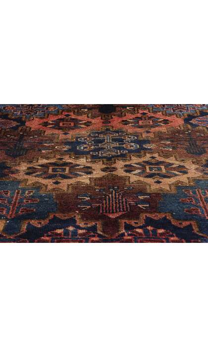 5 x 8 Antique Persian Bakhtiari Rug 776805 x 8 Antique Persian Bakhtiari Rug 77680